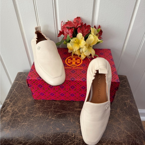 TORY BURCH “KIRA” CREAM COLOR LOAFER NEW in BOX & TB SHOE BAG - Picture 11 of 16